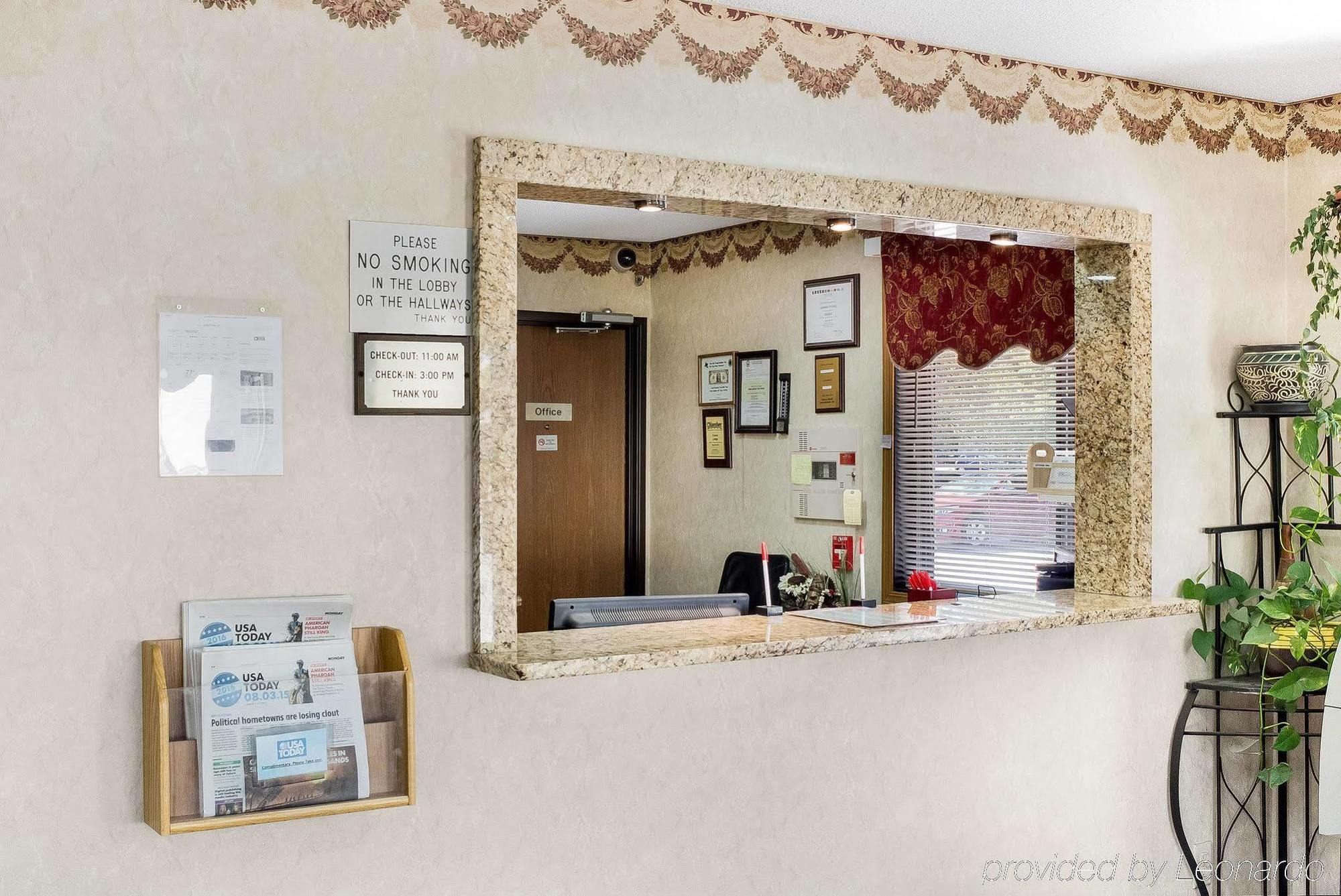 Econo Lodge Grand Forks Exteriér fotografie
