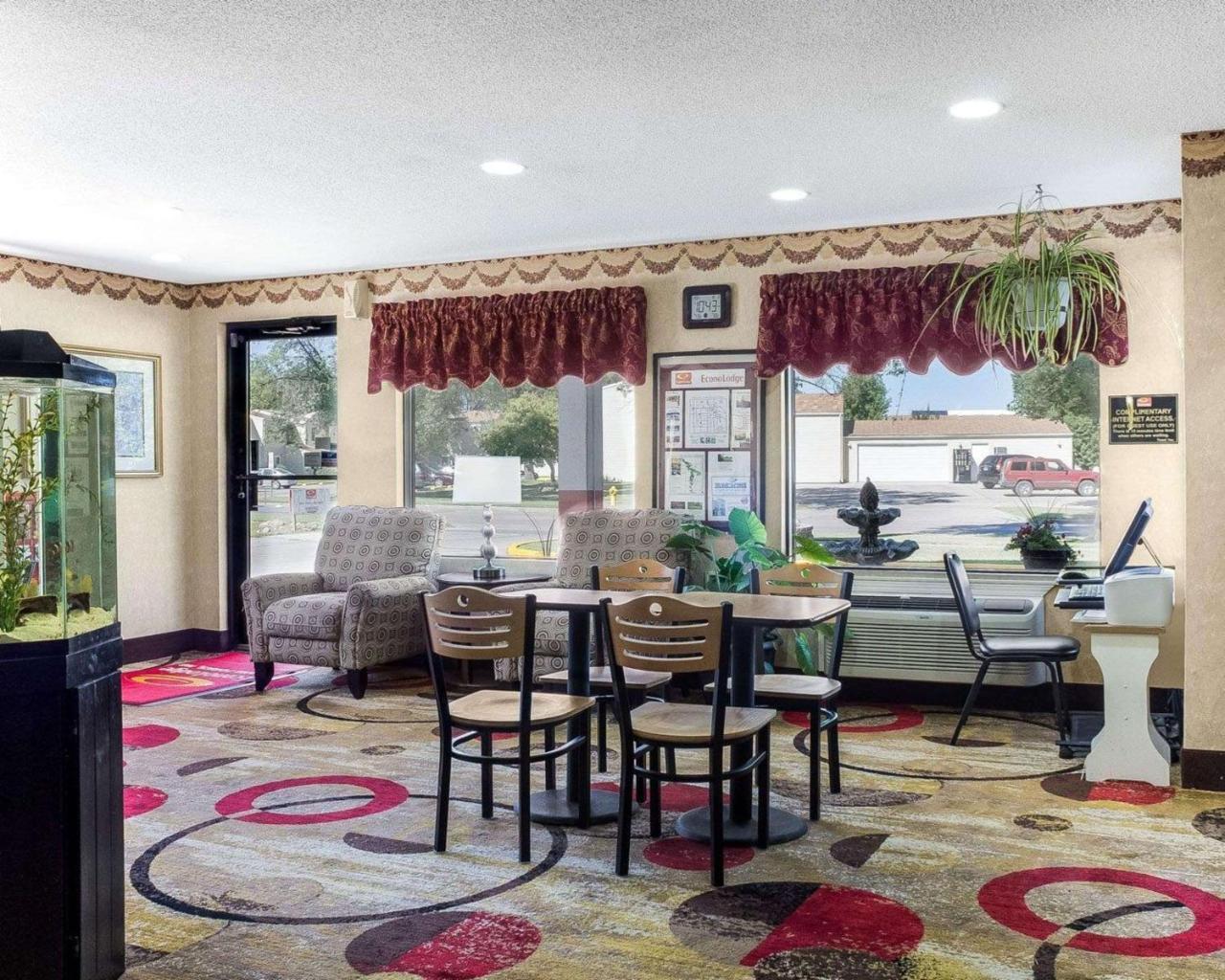 Econo Lodge Grand Forks Exteriér fotografie